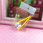 Ingrijire personala si Cosmetice - Sanatate si wellness - Optica medicala - Accesorii intretinere ochelari si lentile - Instrument cu 2 capete din microfibra pentru curatarea si intretinerea lentilelor de ochelari, 7×2 cm, Galben - Infinity.ro