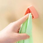 Casa si Gradina - Sanitare - Suporturi si accesorii baie - Accesorii baie - Set 10 Agatatori pentru Prosoape, Mercaton, Autoadezive, Impermeabile, Montaj pe Perete, Sistem Push Free, Roz - Infinity.ro