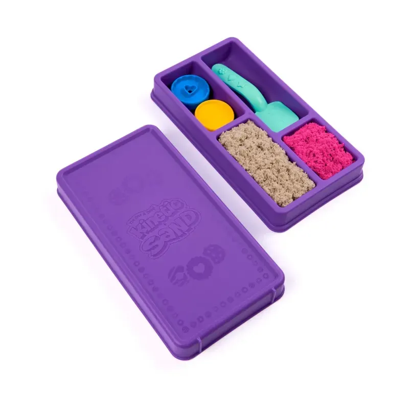 Jucarii, Copii si Bebe - Jucarii si jocuri - Jucarii & jocuri educative - Pasta, lut si nisip modelabil - Set de joaca cu nisip si diverse forme, Kinetic Sand, Cutie cu fursecuri - Infinity.ro