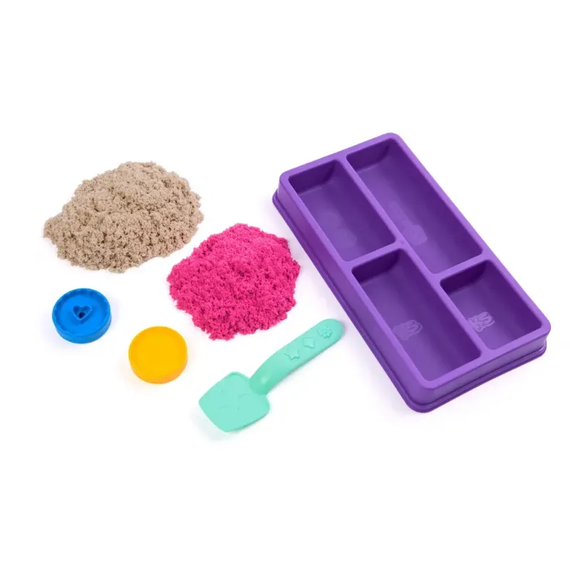 Jucarii, Copii si Bebe - Jucarii si jocuri - Jucarii & jocuri educative - Pasta, lut si nisip modelabil - Set de joaca cu nisip si diverse forme, Kinetic Sand, Cutie cu fursecuri - Infinity.ro