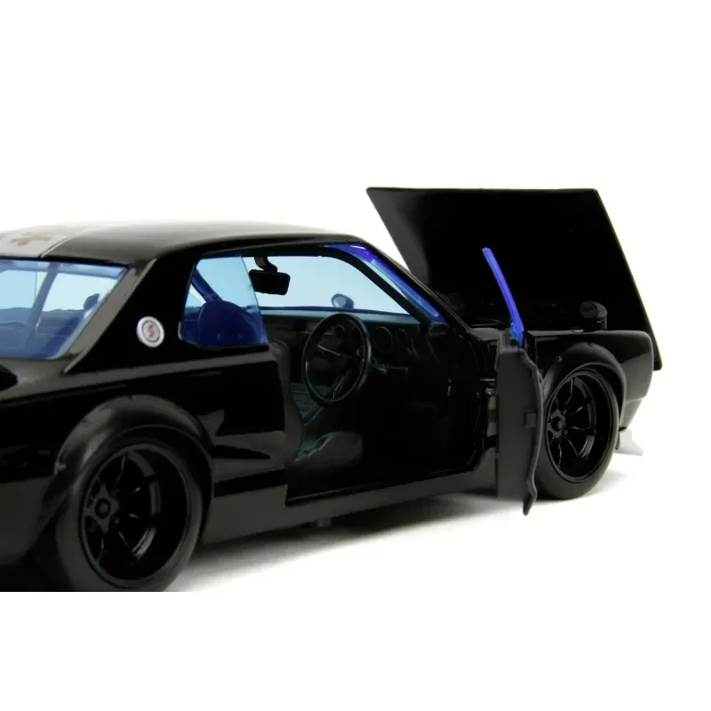 Jucarii, Copii si Bebe - Jucarii si jocuri - Vehicule si jucarii cu telecomanda - Masinute - Set de joaca cu figurina si masina metalica Nissan Skyline GT-R, scara 1:24 cm - Infinity.ro