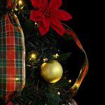 Casa si Gradina - Decoratiuni - Decoratiuni de sezon - Brad de Craciun artificial cu 100 LED Verde 150 cm PVC - Infinity.ro