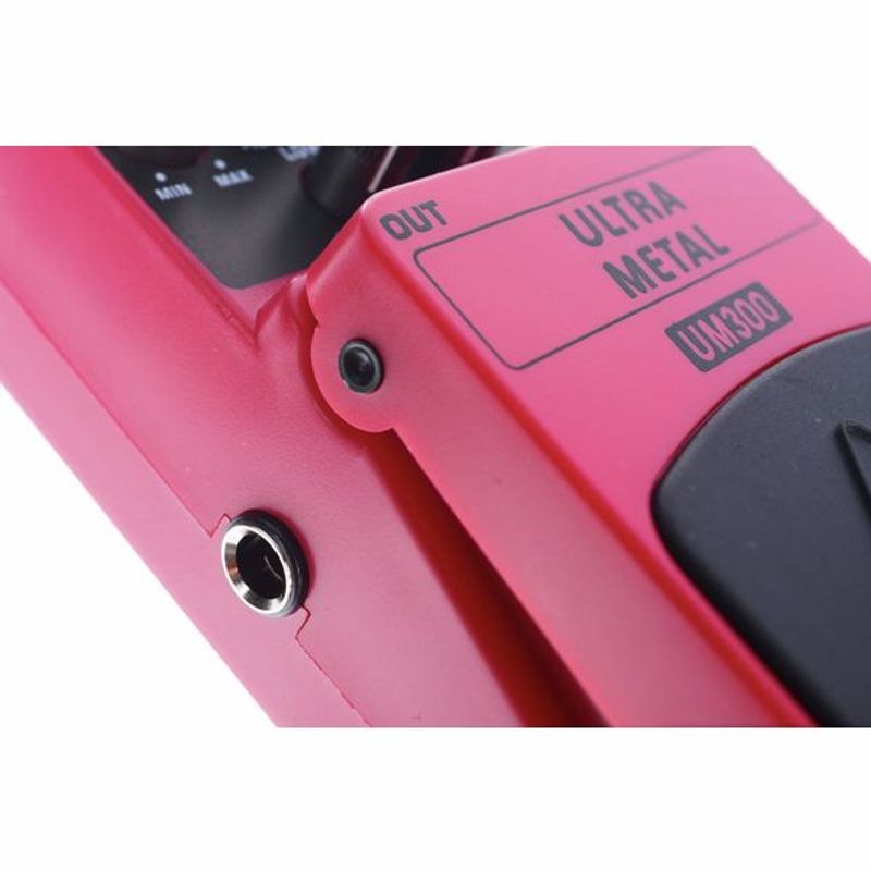 TV, Audio-Video si Foto - Instrumente muzicale - Accesorii instrumente muzicale - Pedala Chitara Distortion Behringer UM300 - Infinity.ro