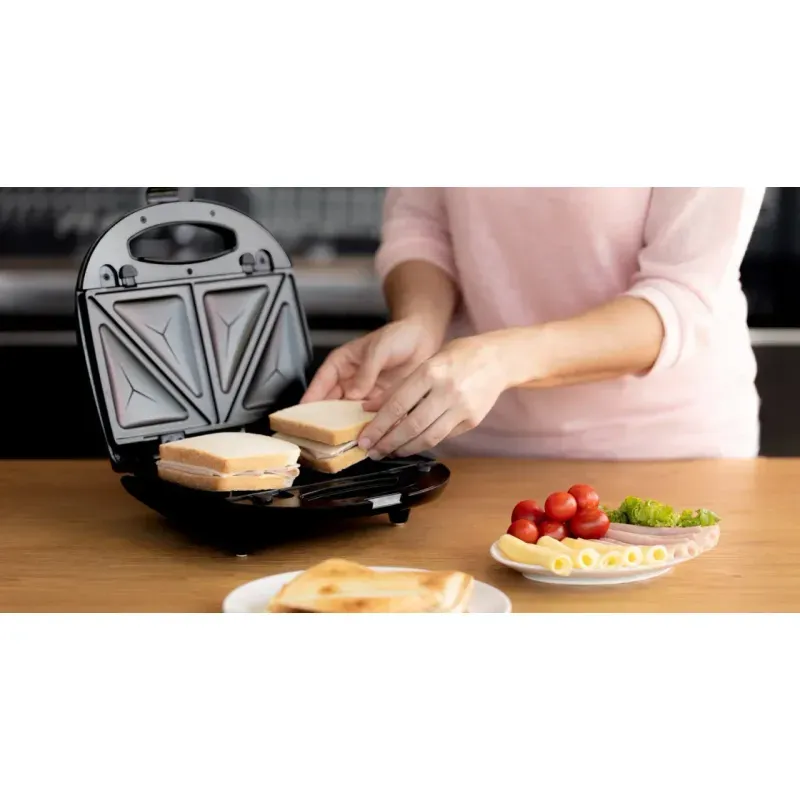 Electronice si Electrocasnice - Electrocasnice bucatarie - Preparare paine - Sandwich-maker - Sandwich-maker 4 in 1 Gallet Torcy CRO 616, 700W, 4 tipuri de placi detasabile - Infinity.ro