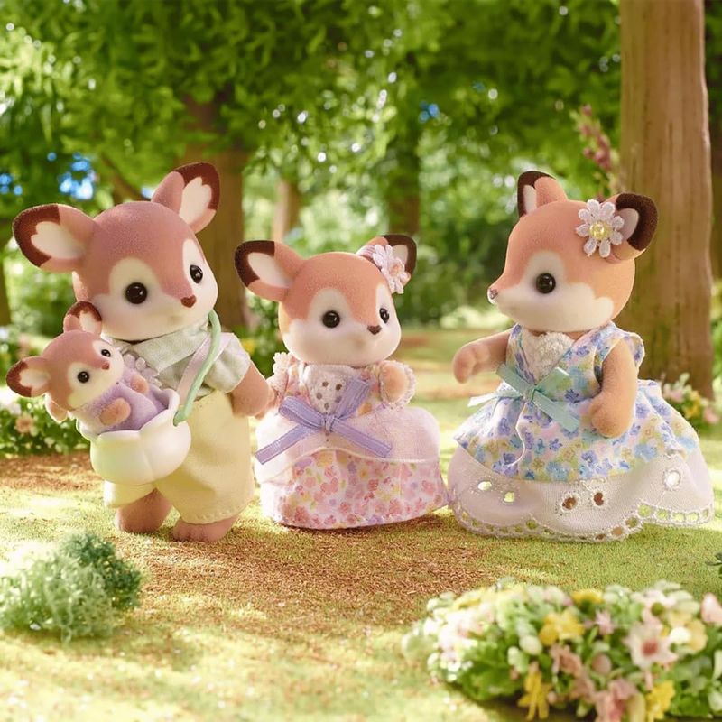 Jucarii, Copii si Bebe - Jucarii si jocuri - Figurine - Figurine Sylvanian Families-Familia Caprioarelor - Infinity.ro