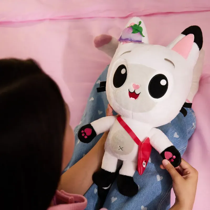 Jucarii, Copii si Bebe - Jucarii si jocuri - Jucarii de plus - Gabbys Dollhouse Filmul Pisica Interactiva Pandy Paws De Plus - Infinity.ro