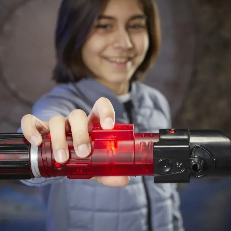 Jucarii, Copii si Bebe - Jucarii si jocuri - Jucarii de rol - Arme de jucarie - Star Wars Sabie Laser Electronica Power The Force Darth Vader - Infinity.ro