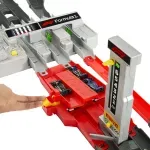 Jucarii, Copii si Bebe - Jucarii si jocuri - Vehicule si jucarii cu telecomanda - Masinute - Hot Wheels Racing Cuircuit De Curse Grand Prix Formula 1 Cu 3 Masinute Incluse - Infinity.ro