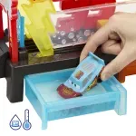 Jucarii, Copii si Bebe - Jucarii si jocuri - Vehicule si jucarii cu telecomanda - Masinute - Cars Set De Joaca Spalatorie Auto Cu 1 Masinuta Inclusa Color Change - Infinity.ro