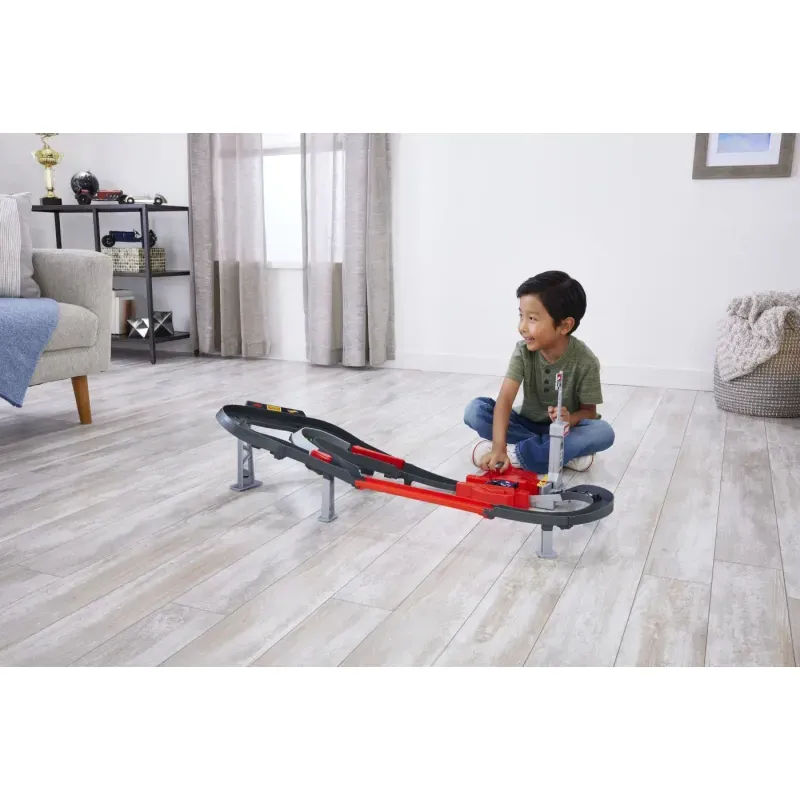 Jucarii, Copii si Bebe - Jucarii si jocuri - Vehicule si jucarii cu telecomanda - Masinute - Hot Wheels Racing Curcuit De Curse Formula 1 Cu 3 Masinute Incluse - Infinity.ro