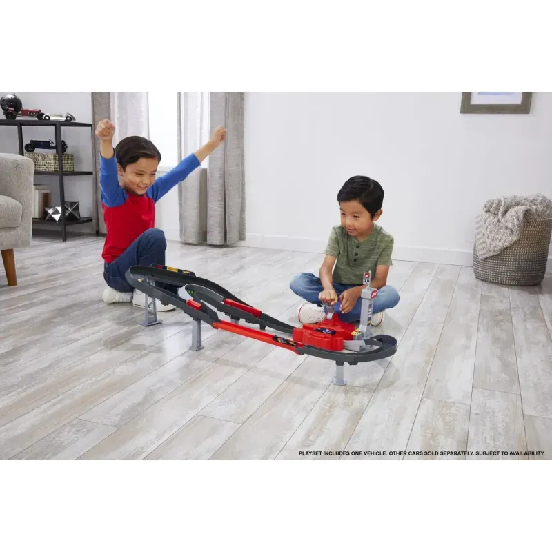 Jucarii, Copii si Bebe - Jucarii si jocuri - Vehicule si jucarii cu telecomanda - Masinute - Hot Wheels Racing Curcuit De Curse Formula 1 Cu 3 Masinute Incluse - Infinity.ro