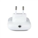 Casa si Gradina - Corpuri si surse de iluminat - Veioze si lampi - Lampi de veghe - Lampa de veghe patrata cu senzor si USB, chip Samsung, 0.45W, lumina calda (3000K), 2A, V-TAC - Infinity.ro