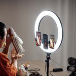 Laptop, Telefoane si Tablete - Telefoane mobile si accesorii - Accesorii Telefoane - Alte accesorii telefoane - Selfie ring light LED 3 suporti de telefon, Dimabil, 55W, 6000 lm, 440 mm, 3200K-5800K, V-TAC - Infinity.ro