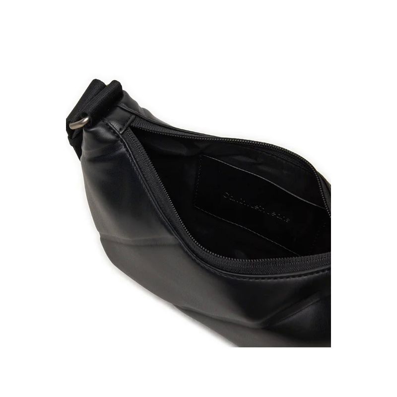 Fashion, accesorii si bijuterii - Femei - Accesorii femei - Genti si rucsacuri femei - Geanta dama Calvin Klein Jeans Quilted Crescent Cb Bag24 K60K612370 Negru 24 x 17 x 6.5 cm - Infinity.ro