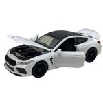 Jucarii, Copii si Bebe - Jucarii si jocuri - Vehicule si jucarii cu telecomanda - Masinute - Macheta replica metal BMW M8 alb deschide usi, capota, portbagaj - Infinity.ro