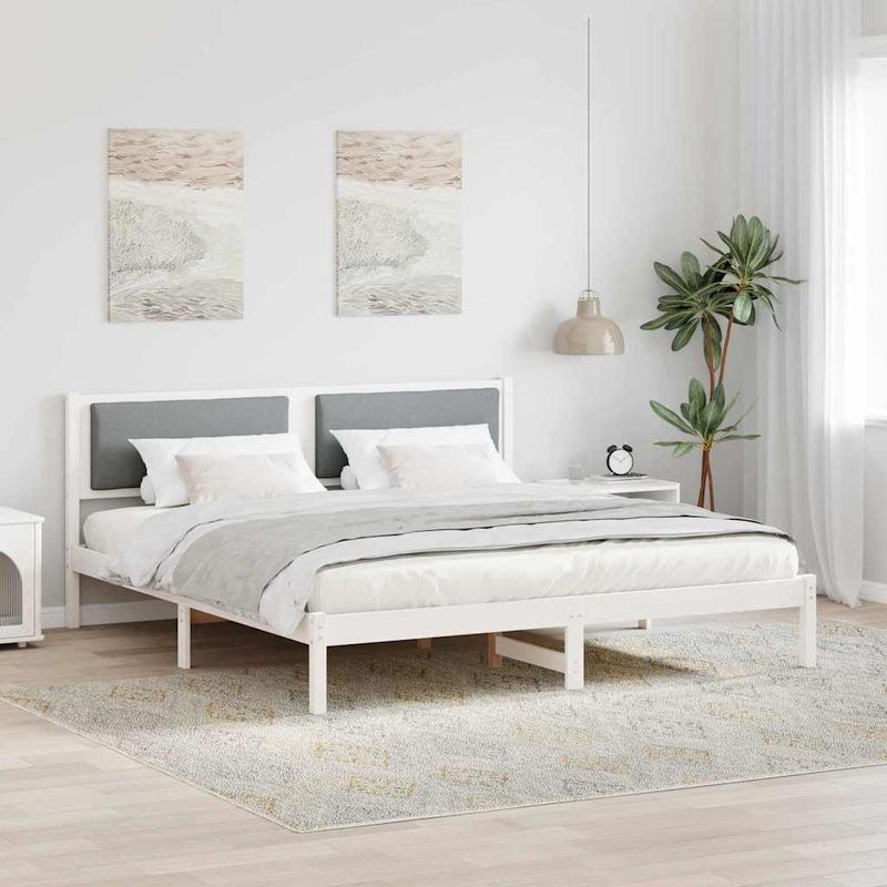 Casa si Gradina - Mobilier - Paturi si accesorii - Paturi - Cadru de pat Gri deschis 200 x 200 cm Lemn de pin masiv - Infinity.ro