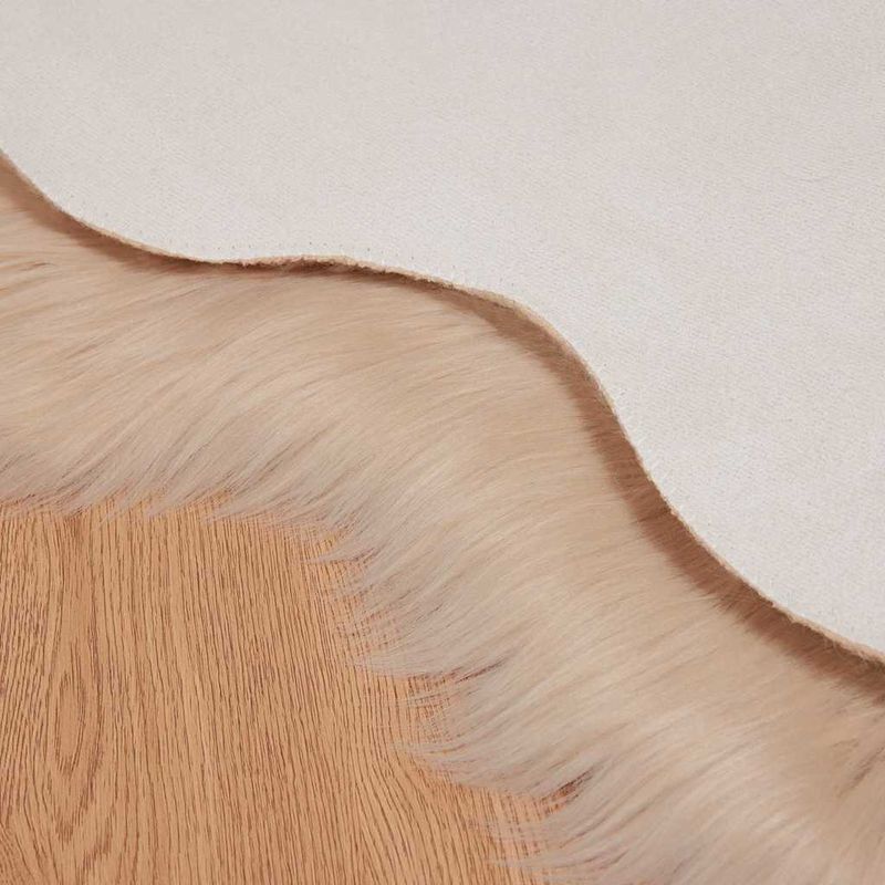 Casa si Gradina - Textile si covoare - Covoare - Covoare casa - Covor Faux din Lana de oaie Bej 80 x 120 cm Poliester - Infinity.ro