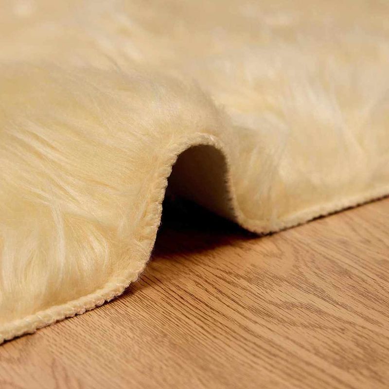 Casa si Gradina - Textile si covoare - Covoare - Covoare casa - Covor Faux din Lana de oaie Crem 80 x 250 cm Poliester - Infinity.ro