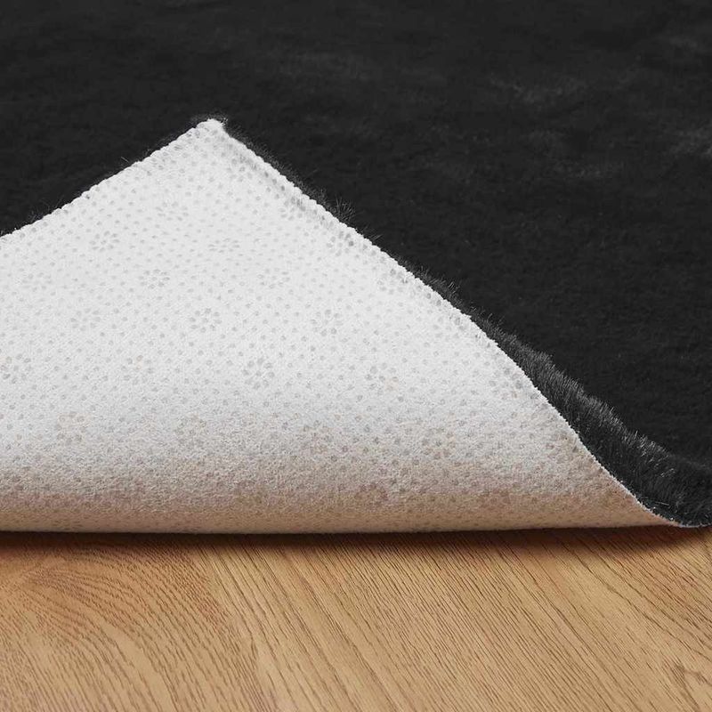 Casa si Gradina - Textile si covoare - Covoare - Covoare casa - Covor din Blana Faux de Iepure Negru 80 x 200 cm Poliester - Infinity.ro