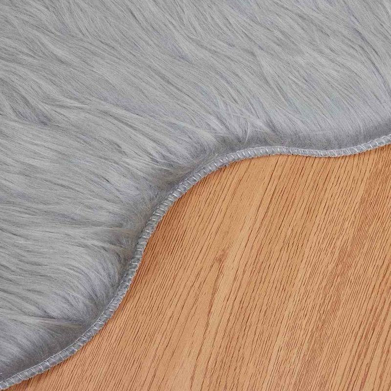 Casa si Gradina - Textile si covoare - Covoare - Covoare casa - Covor Faux din Lana de oaie Gri 60 x 90 cm Poliester - Infinity.ro