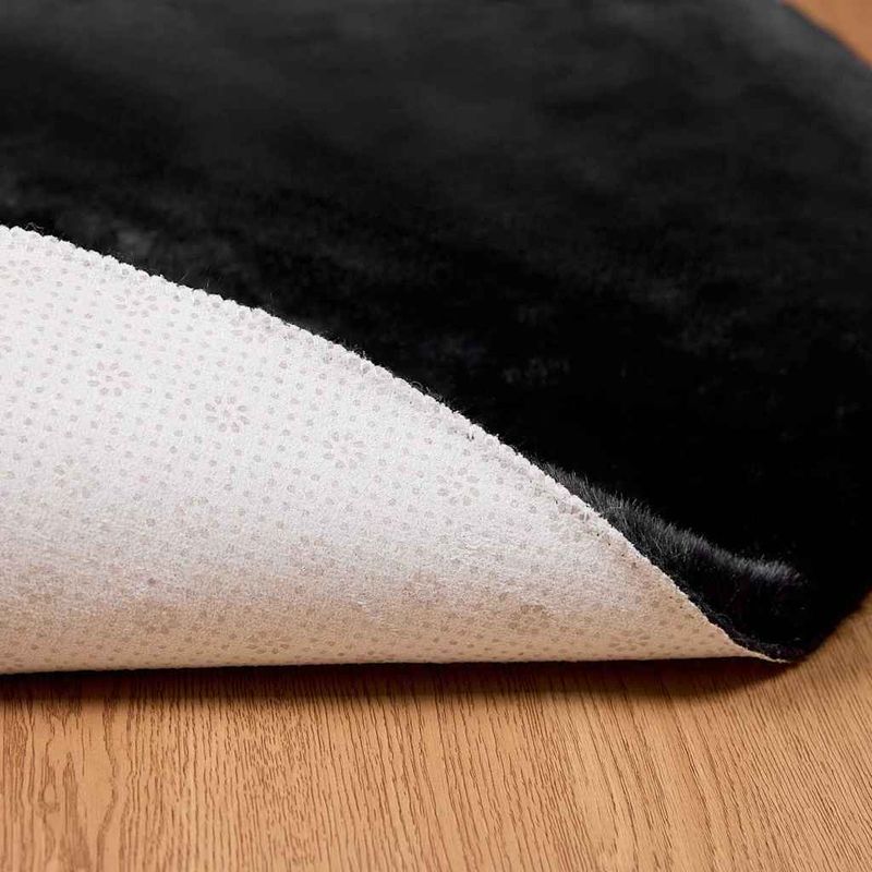 Casa si Gradina - Textile si covoare - Covoare - Covoare casa - Covor din Blana Faux de Iepure Negru Ø 200 cm Poliester - Infinity.ro