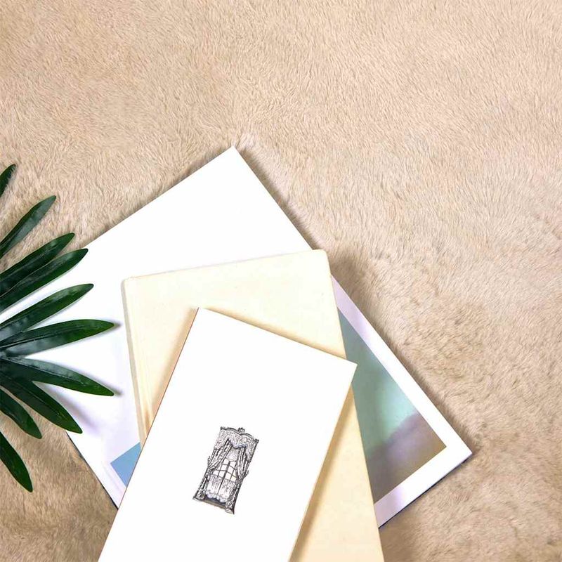 Casa si Gradina - Textile si covoare - Covoare - Covoare casa - Covor din Blana Faux de Iepure Bej 200 x 280 cm Poliester - Infinity.ro