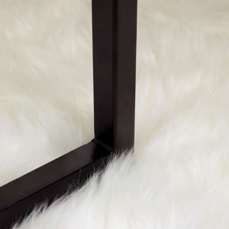 Casa si Gradina - Textile si covoare - Covoare - Covoare casa - Covor Faux din Lana de oaie Alb 240 x 340 cm Poliester - Infinity.ro