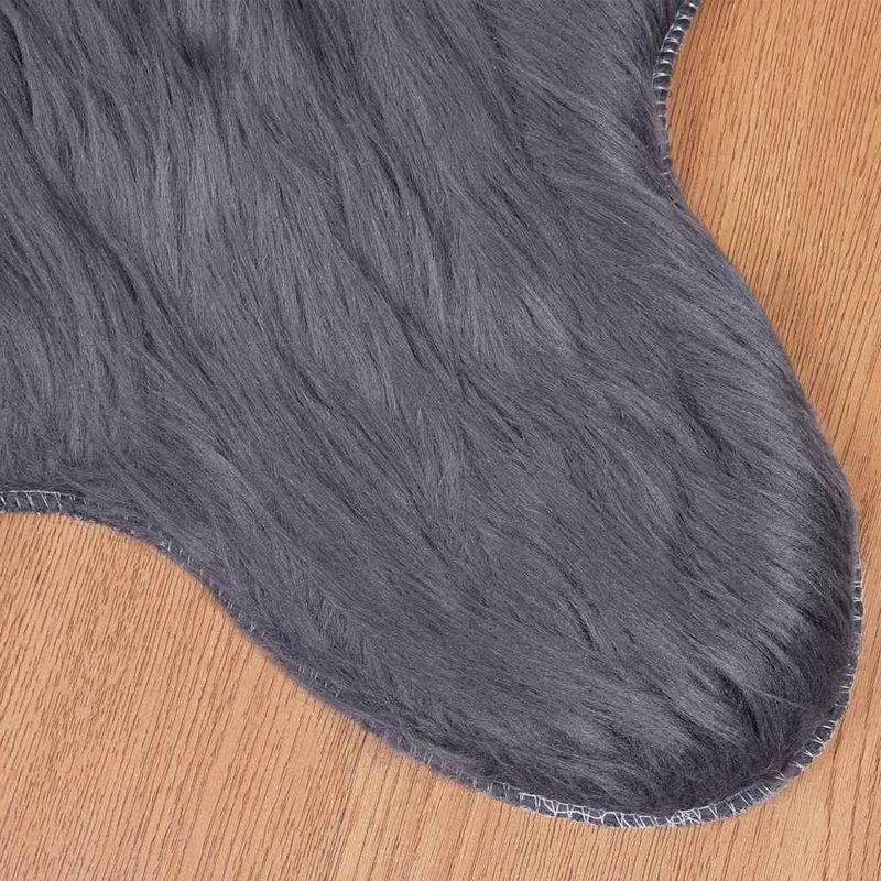 Casa si Gradina - Textile si covoare - Covoare - Covoare casa - Covor Faux din Lana de oaie Antracit 60 x 90 cm Poliester - Infinity.ro