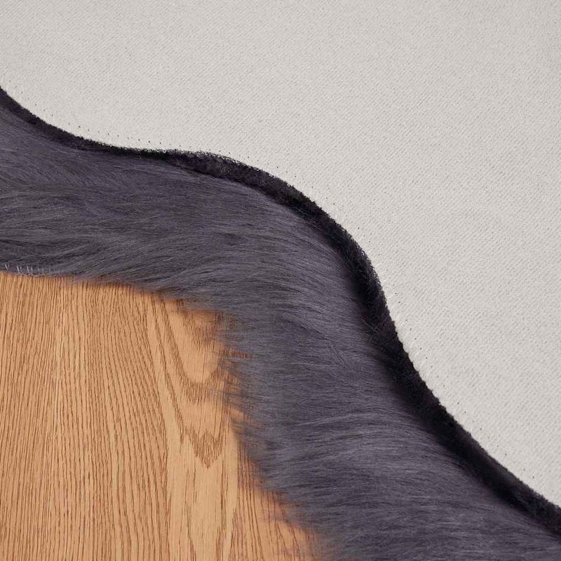 Casa si Gradina - Textile si covoare - Covoare - Covoare casa - Covor Faux din Lana de oaie Antracit 60 x 90 cm Poliester - Infinity.ro