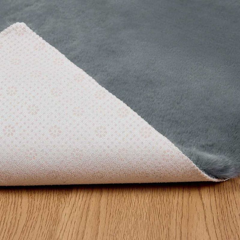 Casa si Gradina - Textile si covoare - Covoare - Covoare casa - Covor din Blana Faux de Iepure Antracit 240 x 240 cm Poliester - Infinity.ro