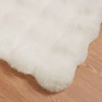 Casa si Gradina - Textile si covoare - Lenjerii de pat - Cearceafuri de pat - Patura din Blana sintetica de Iepure 4 pcs Alb 130 x 150 cm - Infinity.ro