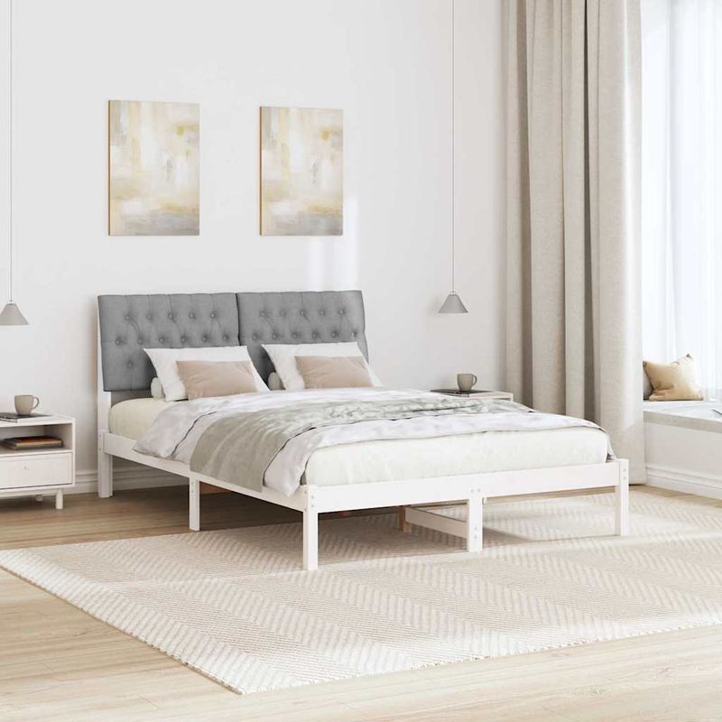 Casa si Gradina - Mobilier - Paturi si accesorii - Paturi - Cadru de pat Gri deschis 140 x 200 cm Lemn de pin masiv - Infinity.ro