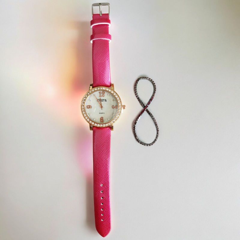 Fashion, accesorii si bijuterii - Femei - Bijuterii femei - Ceasuri femei - Set Ceas Casual de Damă cu Brățară Inclusă, display analog, mecanism quartz, curea piele ecologica lacuita, roz - Infinity.ro