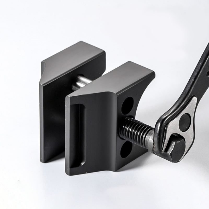 Auto si Moto - Reparatii si depanare - Scule auto - Scule si truse auto - Extractor/Separator universal pentru fanta fuzeta, pentru demontarea amortizorului din fuzeta, actionare hex 10 mm - Infinity.ro