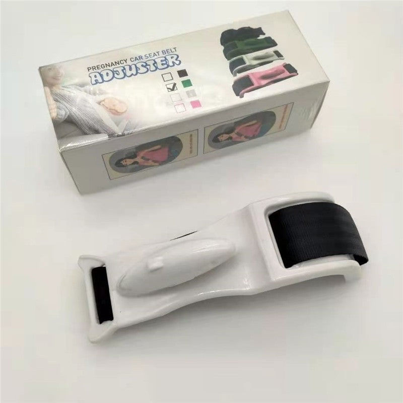 Auto si Moto - Piese auto si accesorii - Interior auto - Accesorii interior - Deviator Centura de Siguranta, pentru Burtica Gravidelor, Universal, Ajustabil, 21x6 cm, Model Delfin Alb - Infinity.ro