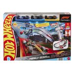 Jucarii, Copii si Bebe - Jucarii si jocuri - Jucarii & jocuri educative - Jucarii interactive - Set de joaca circuit de curse cu 3 masinute incluse,  Hot Wheels Formula 1 - Infinity.ro