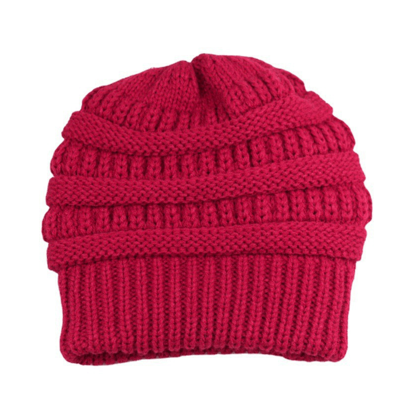 Fashion, accesorii si bijuterii - Femei - Accesorii femei - Caciuli si palarii femei - Fes de iarna cu interior din satin pentru protectia parului - Rosu Bordeaux - Infinity.ro