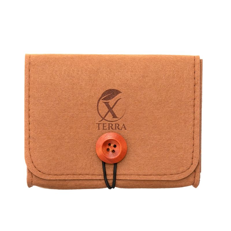Casa si Gradina - Decoratiuni - Aromaterapie si lumanari - Uleiuri esentiale aromaterapie - XTERRA | Set 6 sinergii de uleiuri esențiale 100% naturale + vitamina E | Etui cărămiziu - Infinity.ro