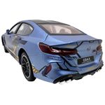 Jucarii, Copii si Bebe - Jucarii si jocuri - Vehicule si jucarii cu telecomanda - Masinute - Macheta BMW M8 Gran Coupe albastru MHB 800 1:32 replica metal lumini si sunete, fum, usi deschise - Infinity.ro
