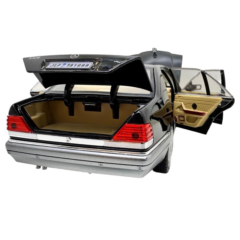Jucarii, Copii si Bebe - Jucarii si jocuri - Vehicule si jucarii cu telecomanda - Masinute - Macheta Mercedes-Benz W140 S320 Clasa S negru 1:24 metal cu lumini, sunete usi capota si portbagaj deschise - Infinity.ro