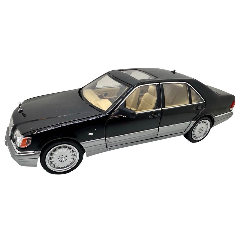 Jucarii, Copii si Bebe - Jucarii si jocuri - Vehicule si jucarii cu telecomanda - Masinute - Macheta Mercedes-Benz W140 S320 Clasa S negru 1:24 metal cu lumini, sunete usi capota si portbagaj deschise - Infinity.ro