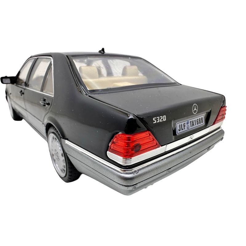 Jucarii, Copii si Bebe - Jucarii si jocuri - Vehicule si jucarii cu telecomanda - Masinute - Macheta Mercedes-Benz W140 S320 Clasa S negru 1:24 metal cu lumini, sunete usi capota si portbagaj deschise - Infinity.ro