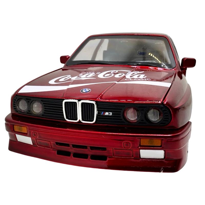 Jucarii, Copii si Bebe - Jucarii si jocuri - Vehicule si jucarii cu telecomanda - Masinute - Macheta BMW E30 M3 Coca-Cola 1:24 replica metal lumini si sunete, deschide usile si capotele - Infinity.ro
