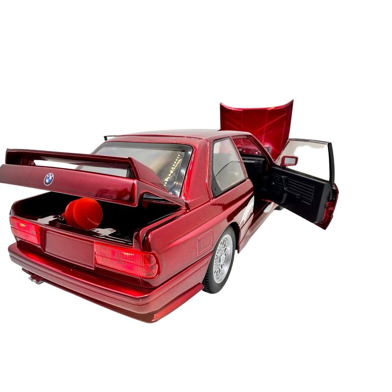 Jucarii, Copii si Bebe - Jucarii si jocuri - Vehicule si jucarii cu telecomanda - Masinute - Macheta BMW E30 M3 Coca-Cola 1:24 replica metal lumini si sunete, deschide usile si capotele - Infinity.ro