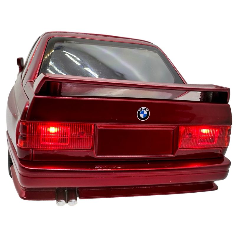 Jucarii, Copii si Bebe - Jucarii si jocuri - Vehicule si jucarii cu telecomanda - Masinute - Macheta BMW E30 M3 Coca-Cola 1:24 replica metal lumini si sunete, deschide usile si capotele - Infinity.ro