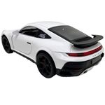 Jucarii, Copii si Bebe - Jucarii si jocuri - Vehicule si jucarii cu telecomanda - Masinute - Macheta Porsche Turbo alb scara 1:22 cu lumini, sunete si efect de aburi - Infinity.ro