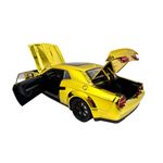 Jucarii, Copii si Bebe - Jucarii si jocuri - Vehicule si jucarii cu telecomanda - Masinute - Macheta Dodge Challenger galben cromat SRT 1:24 replica metal lumini si sunete, usi deschise - Infinity.ro