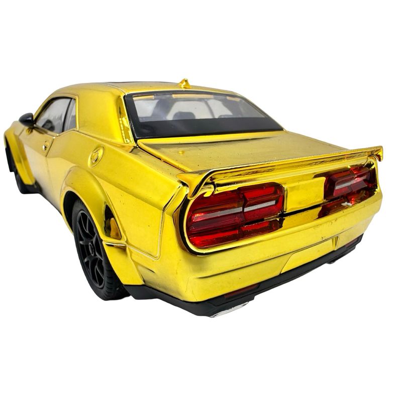 Jucarii, Copii si Bebe - Jucarii si jocuri - Vehicule si jucarii cu telecomanda - Masinute - Macheta Dodge Challenger galben cromat SRT 1:24 replica metal lumini si sunete, usi deschise - Infinity.ro