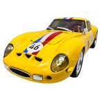 Jucarii, Copii si Bebe - Jucarii si jocuri - Vehicule si jucarii cu telecomanda - Masinute - Macheta clasica de curse Ferrari Dino galben #46, replica metal scara 1:32 cu lumini, sunete si usi deschise - Infinity.ro