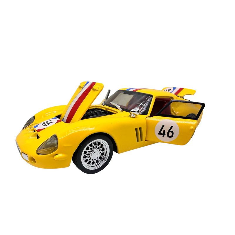 Jucarii, Copii si Bebe - Jucarii si jocuri - Vehicule si jucarii cu telecomanda - Masinute - Macheta clasica de curse Ferrari Dino galben #46, replica metal scara 1:32 cu lumini, sunete si usi deschise - Infinity.ro